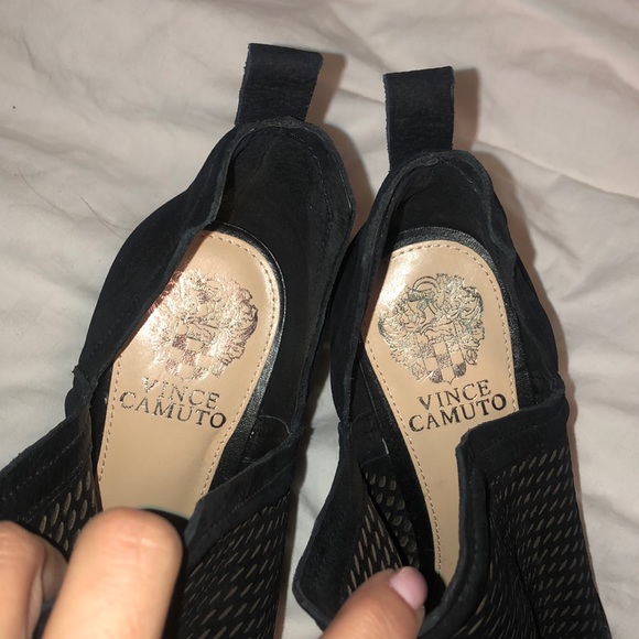 Peep toe Booties - Picture 5 of 8